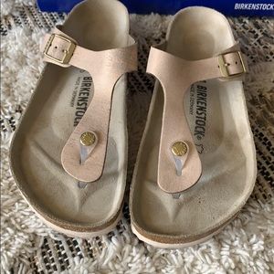Birkenstock Gizeh size 40 Rose Gold /pink sandals
